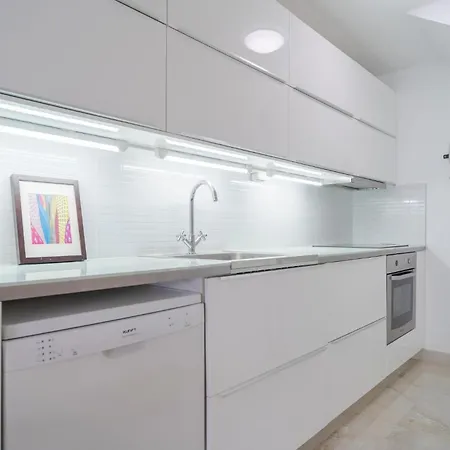 2 Bedroom Stunning In Mijas Costa *